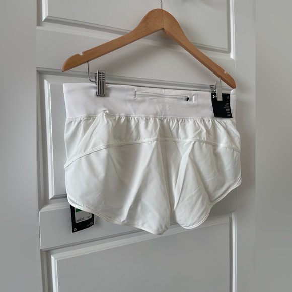 [NWT] Under Armour UA Launch Pro 2'' Shorts | White | L - Picture 4 of 10